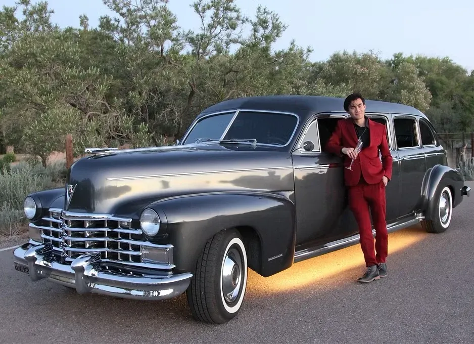 1946 Cadillac Airport Limousine (white) – yours to rent 1946 Cadillac Airport Limousine (white) – yours to rent