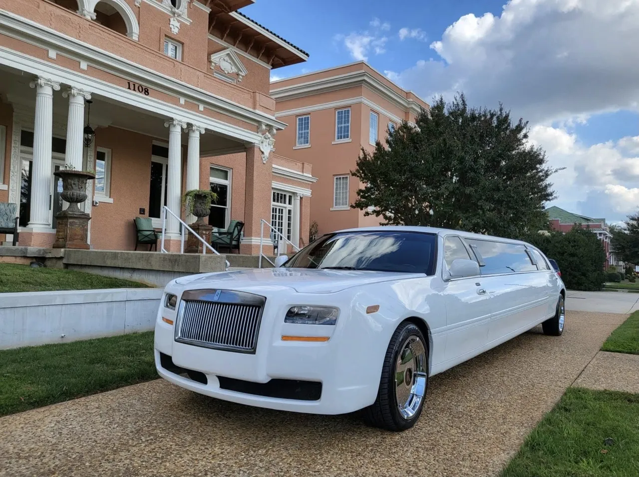 Rolls-Royce Ghost Custom Limousine – yours to rent Rolls-Royce Ghost Custom Limousine – yours to rent
